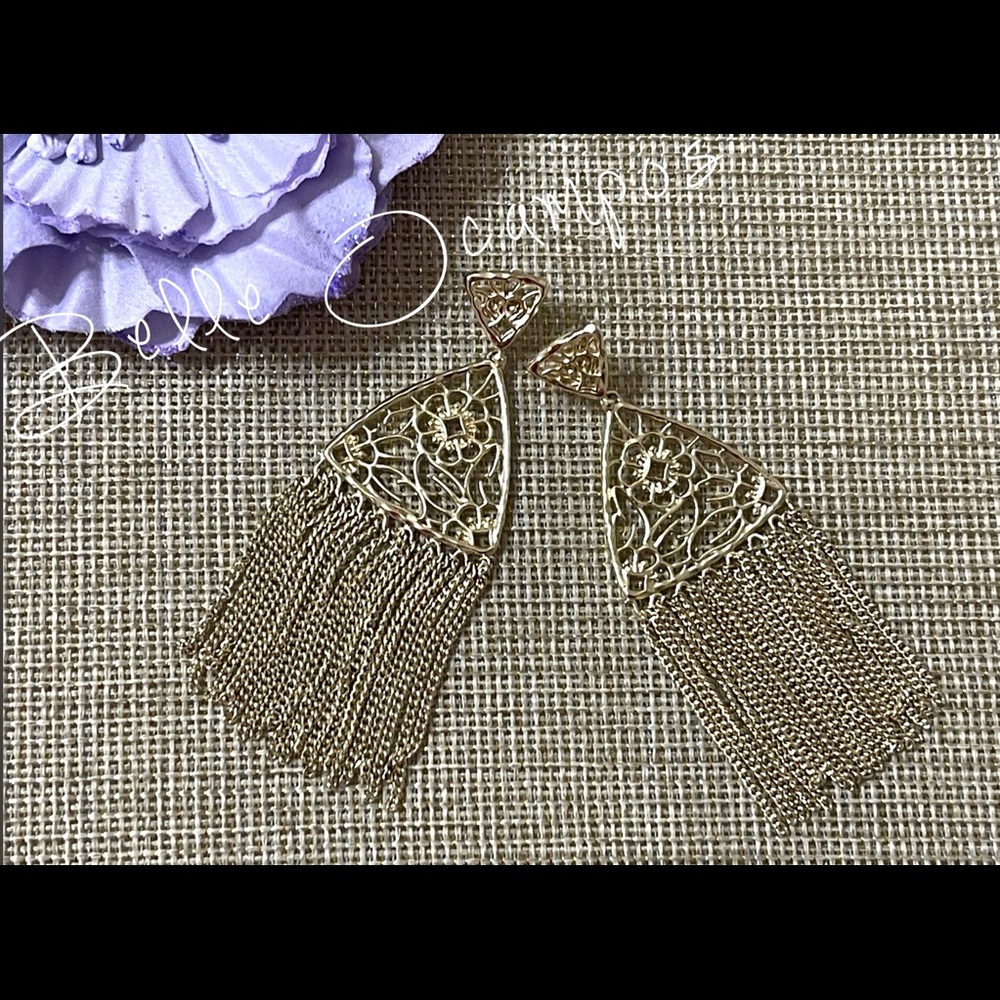 ❌SOLD❌ Kendra Scott Ana earrings